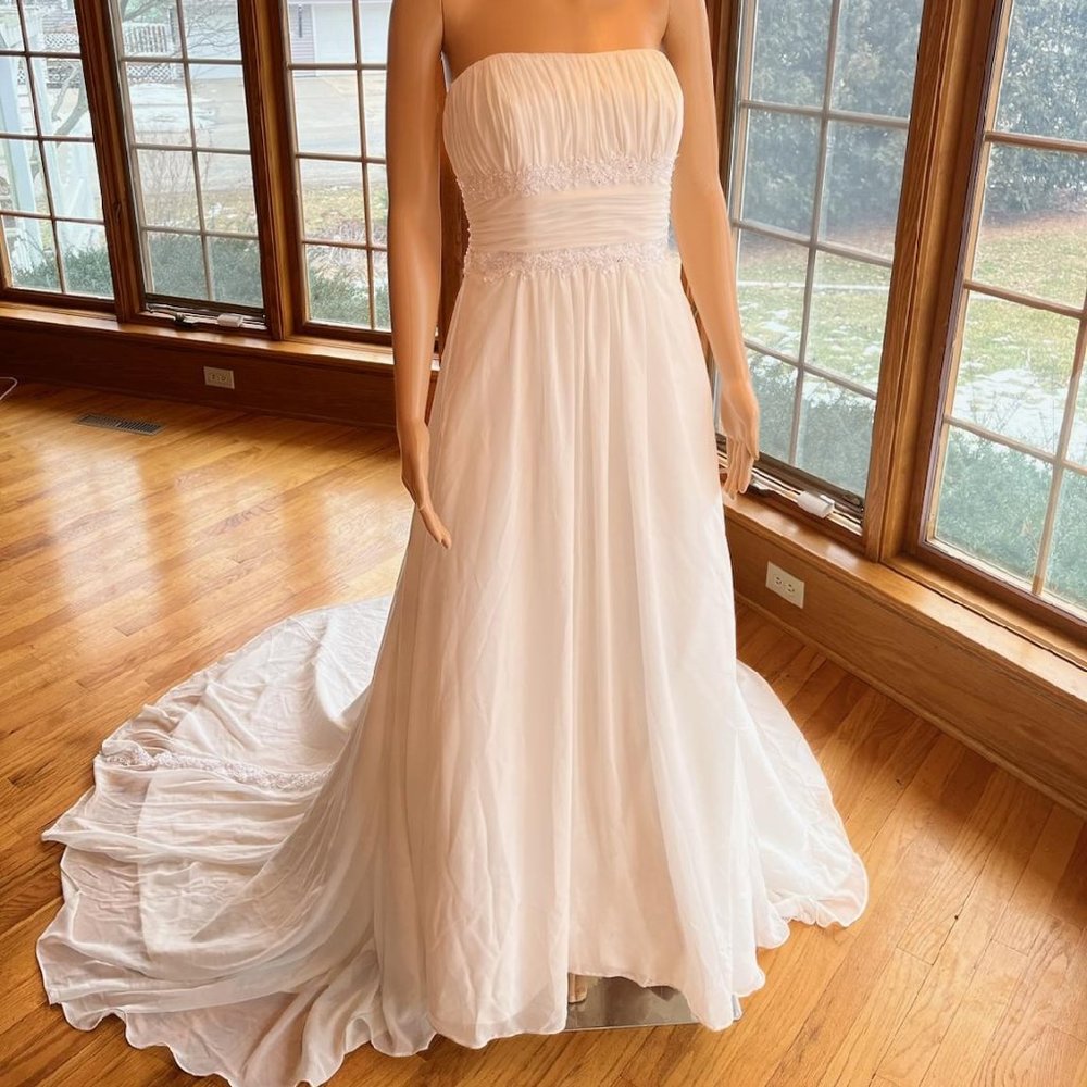 David's 9V9743 Ivory Chiffon Strapless Wedding Dress Size 16